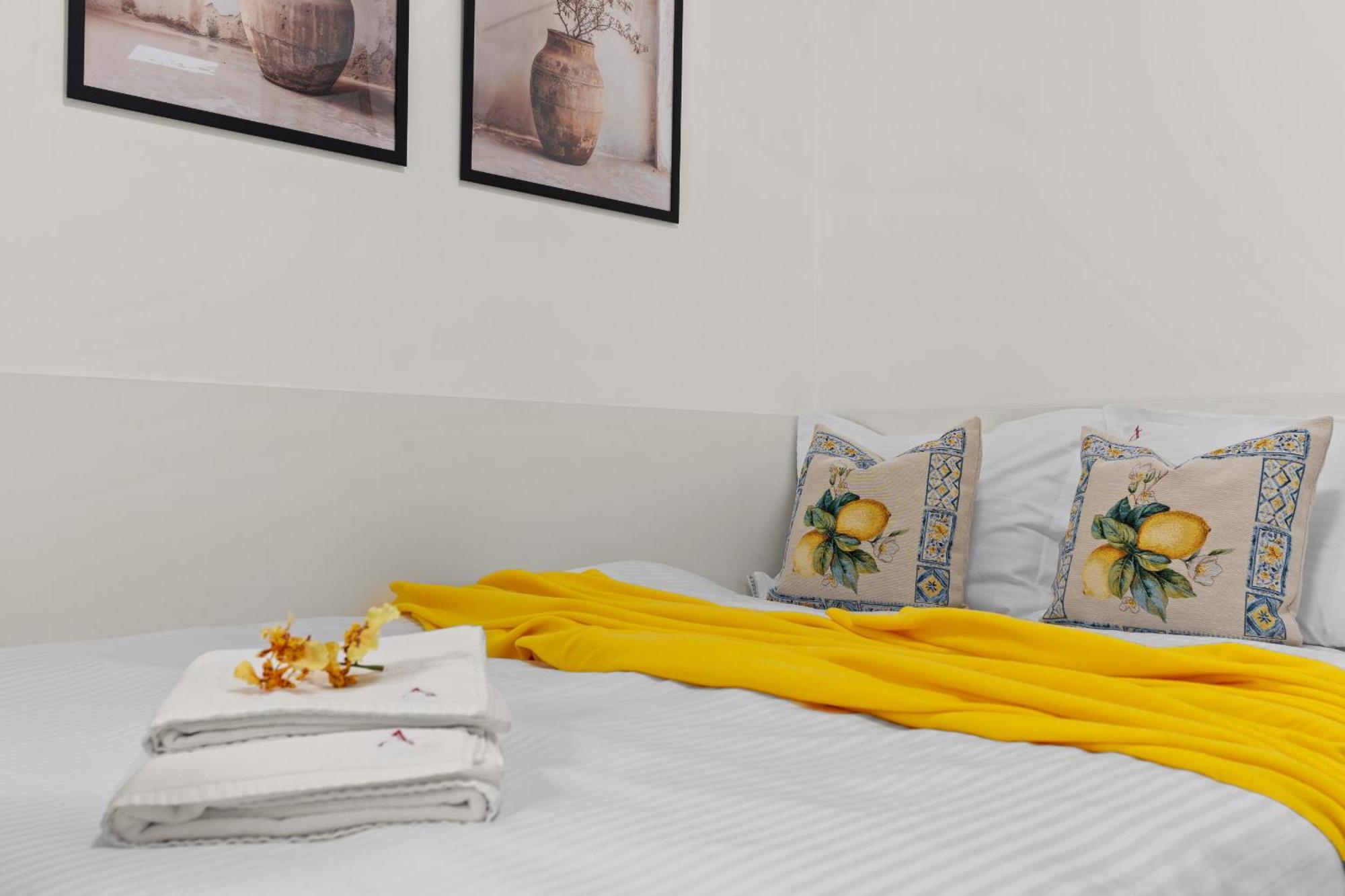 Little In Old Town Apartment